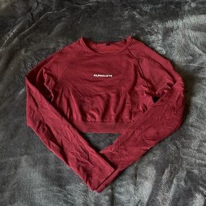 Alphalete Amplify Long Sleeve Crop - Bordeaux